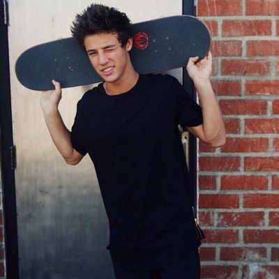 Im in love with an guy that always finds a way to make me laugh and thats Cameron☺❤ Pls Cam