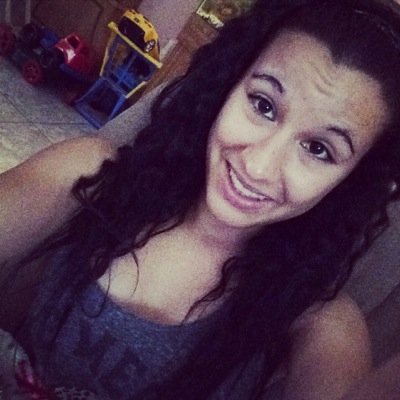 My names elyssa Velazquez. I'm PuertoRican. 18yrs old :)