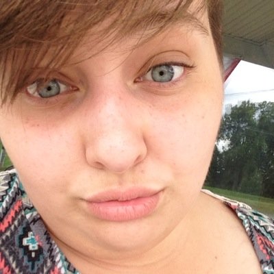 irisesofmia's profile picture. since me and siri are friends she calls me big sexy. I laugh loudly, sing like a man, and apologize for my intense love of chicken to noone #jesusfreak