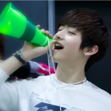 (94L) 현일이에요 (브이) 크라운!평생 함께 할꺼죠? 사랑해! http://t.co/xL9UHJDvWl || follow the real one @soccer4065