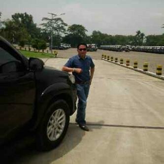 Jasa pengiriman barang melalui kapal container, door to door,port to port dll.