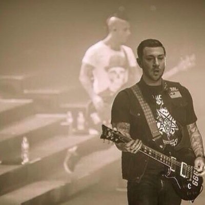 Fan account for the rhythm guitarist of Avenged Sevenfold, the one and only Zacky Vengeance!
