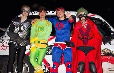 FOLLOW @ToTheMoon5SOS and #vote5sos