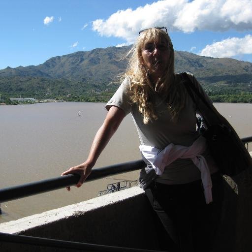 cinany's profile picture. 