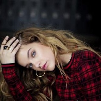 carolinexcx_'s profile picture. yolo