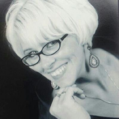 I am changing lives one life at a time. It Works is the greatest Company. Massage Therapist, American Airlines,  I love what I do.