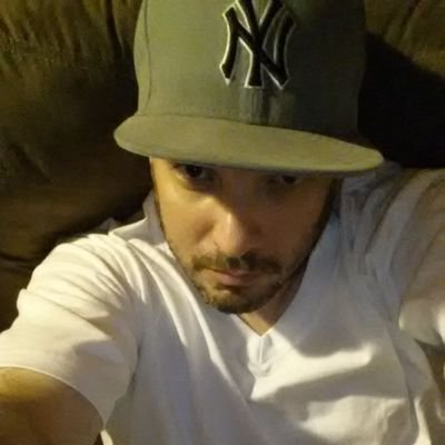 latinknightpr72's profile picture. lento pero seguro