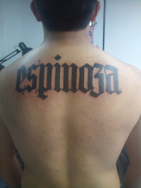 Tengo mucho que escribir y muy poco papel