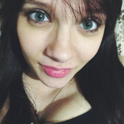 twentyone. mommaxtwo. bipolar. loving life, even though sometimes i have no idea what the fuck i'm doing. just winging it. (: