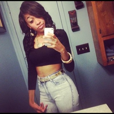 Knownn As Zarriiaaa , 16 . Hiqhh Sk00lerr . #Sinqlee (: #Follow Me