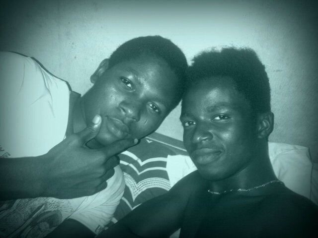 Am a cool headed type, easy does it, even wen it seems hard, am jst as my simple self