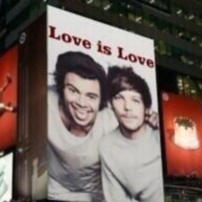 Please folow @nataliateope if you love One Direction and if your a Larry shipper!