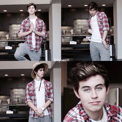 PLEASE GO FOLLOW MY MAIN ACCOUNT @nashlaneforever  IT WOULD MEAN THE WORLD. I FOLLOWBACK ON THAT ACCOUNT SO ANOTHER FOLLOW :)