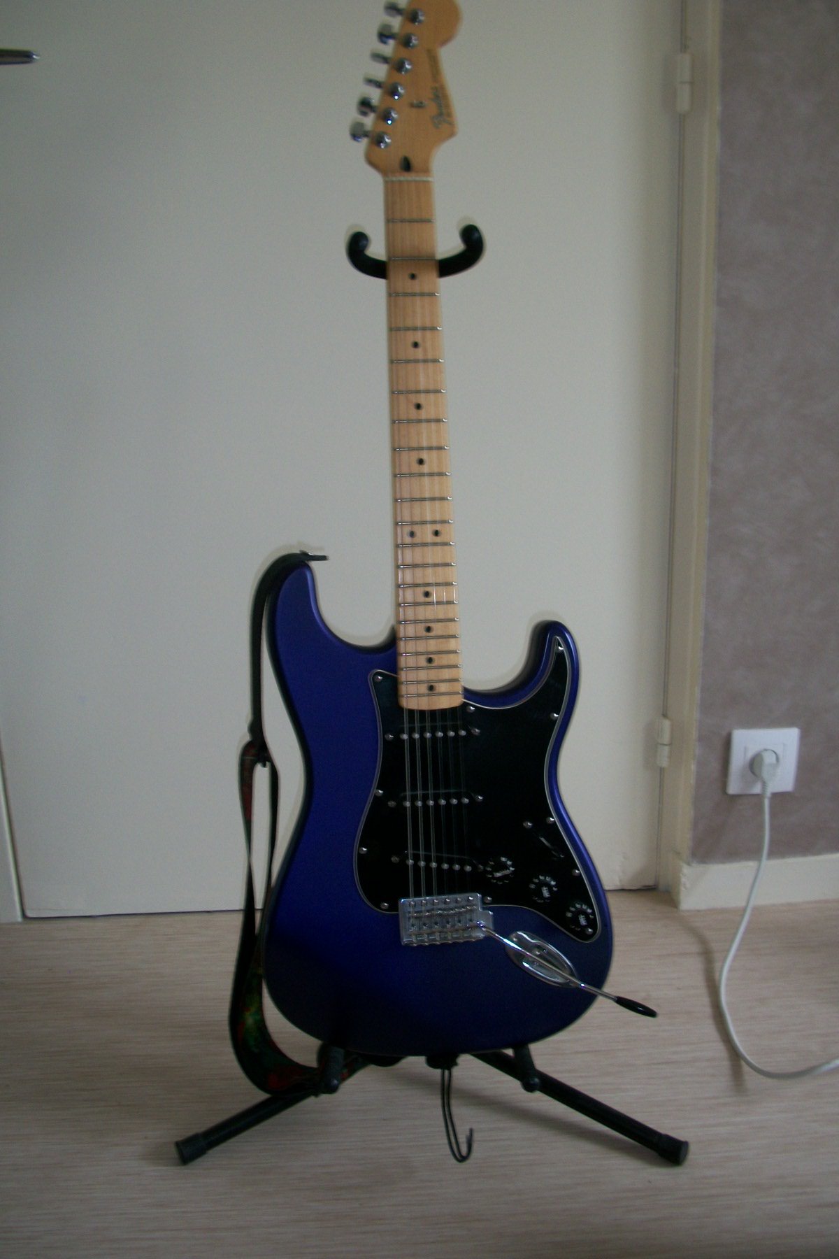 Guitariste, prof de guitare Basse-Normandie : http://t.co/KYzW7wqkwR #guitare #guitariste #profguitare #coursguitare