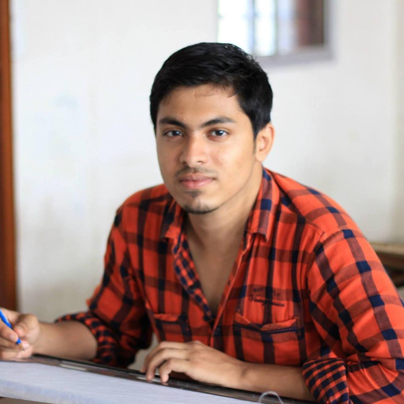 Student of architecture, gadget lover, gamer, bit of digital/sketch artist.