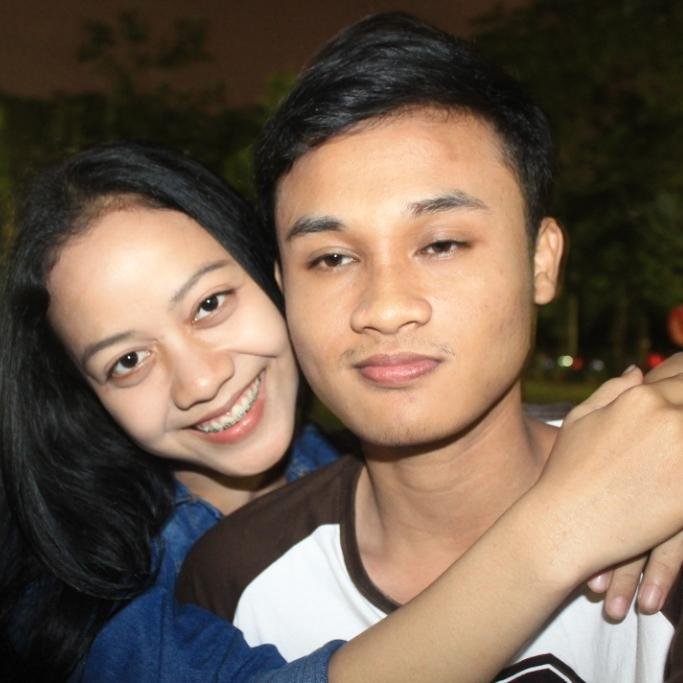 STWNAdy's profile picture. 1 orang yang menyayangin karna kekurangan mu lebih berharga di bandingkan 1000 orang yang mencintaimu karna kelebihanmu