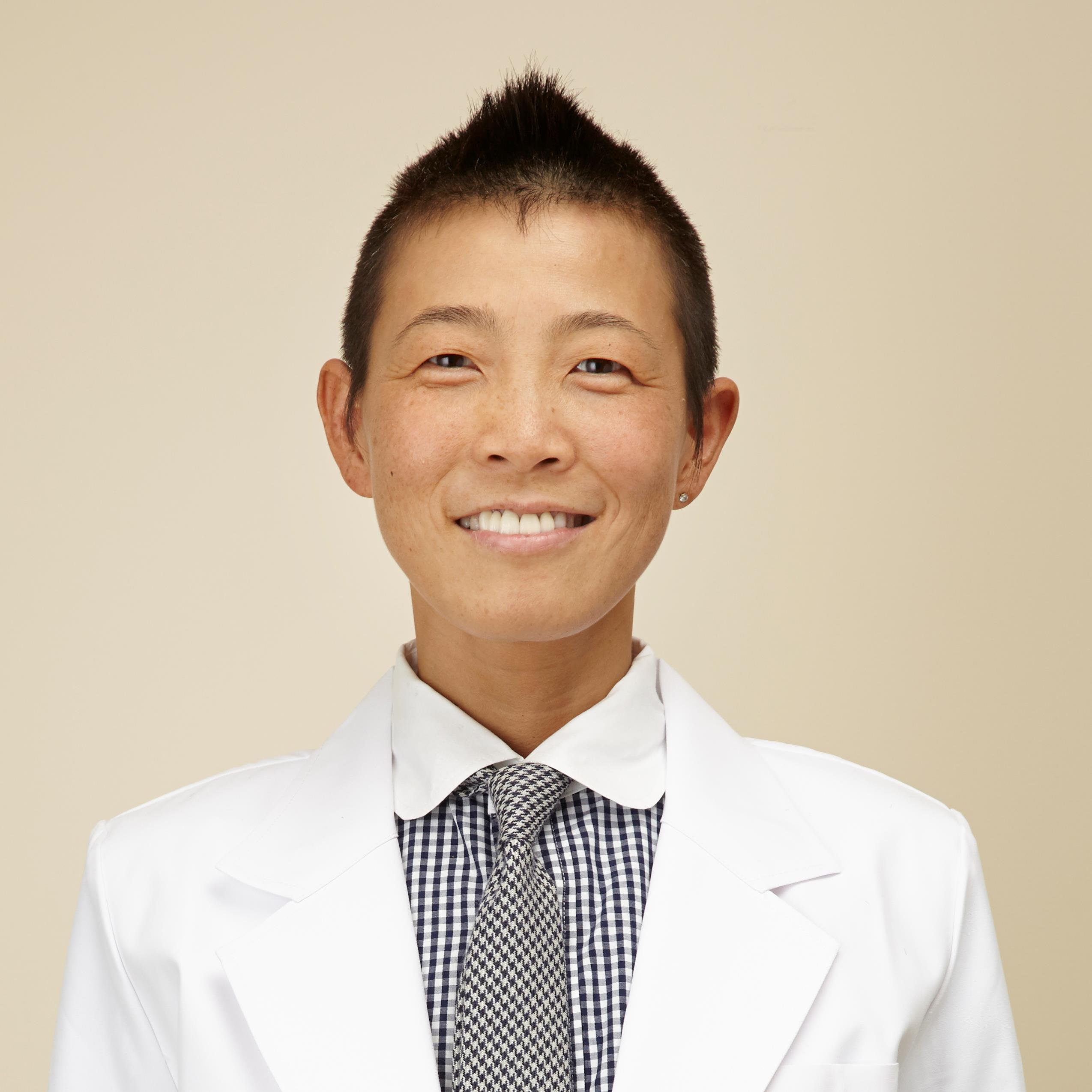 産婦人科医・医学博士(東京慈恵会医科大大学院)・イーク表参道副院長 / スポーツドクター / 働く女性の産業医/ 日産婦広報委員 / 心が揺れがちな時代に「私は私」で生きるには https://t.co/ofNd5VrLVC /女性医学学会専門医/抗加齢医学会専門医 /大塚製薬HD外部産業医 等