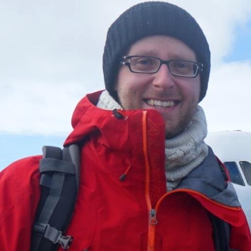 Marine Biologist and curious about how environmental changes shape the ecology of algae.