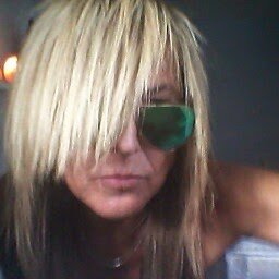 9875094f13fe449's profile picture. 