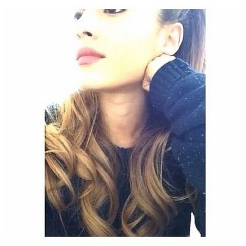 ariana is my ☼ my ☾and my ☆ || personal: @sarastella_