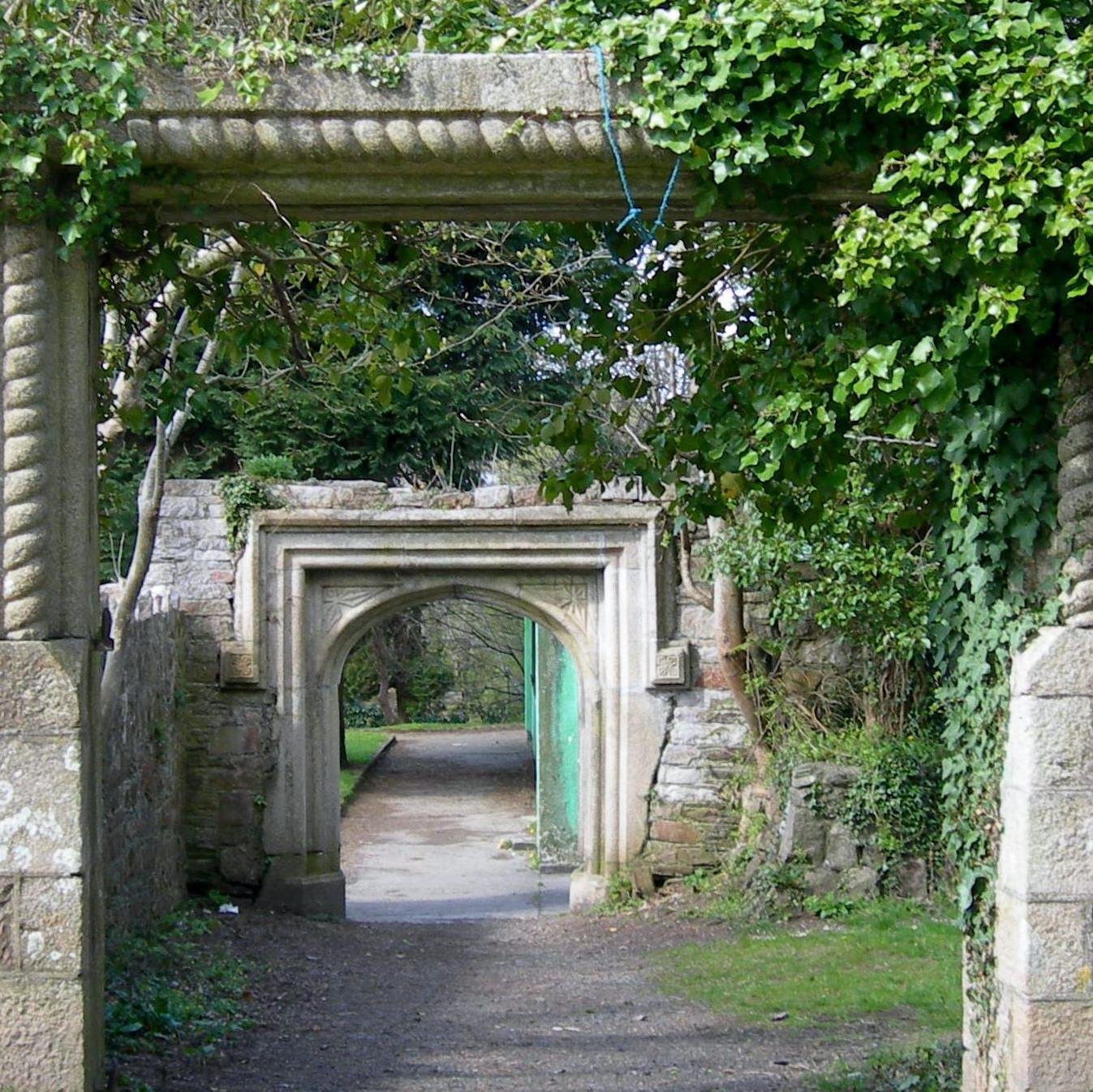 Art, Music and Literature -  Writes as Ruth Snell.  Read Classics (Greek & Latin) with the Open University. Author of Inspeximus and Galene of Dartmoor..