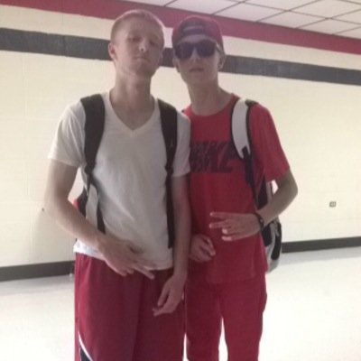 SkylurM's profile picture. Chillin • 17 • Houston, MO • basketball • snapchat/kik: malam24 • follow me on instagram: smalam33