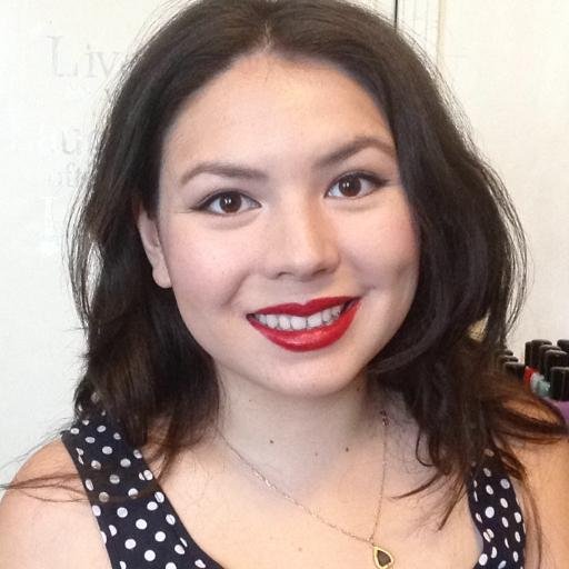 I'm a college student who makes natural and cruelty free beauty videos on YouTube! 
http://t.co/MfZ1aUoZON