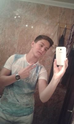 Es una locura amar , a menos que se ame con locura ♥ Instagram : @josemanuelrodriguez14