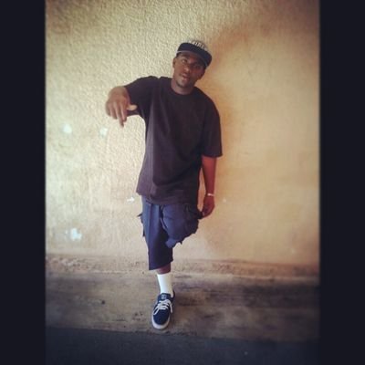 Just a yunng nigga tryna make some $$