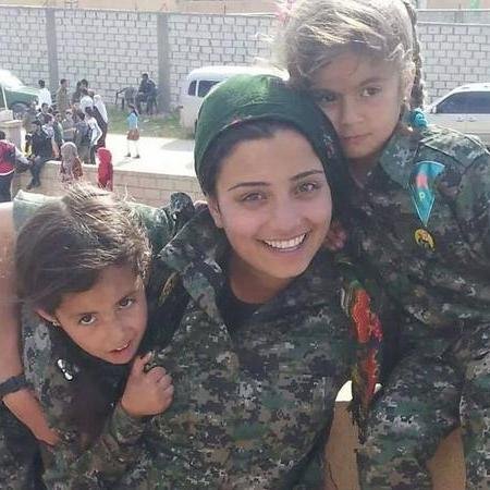 Aşkı canlandırmak en zor devrimci görevlerden biridir. Büyük emek, zihniyet aydınlığı, insanlık sevgisi ister.