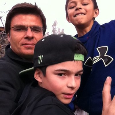 Emprendedor, fanático de mi Familia y del Fútbol.