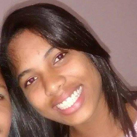 Uns vem pra te ver cair, outros vem te levantar; alguns vem fazer sorrir, outros vão fazer chorar; alguns mentem por mentir, outros mentem pra enganar.
Projota