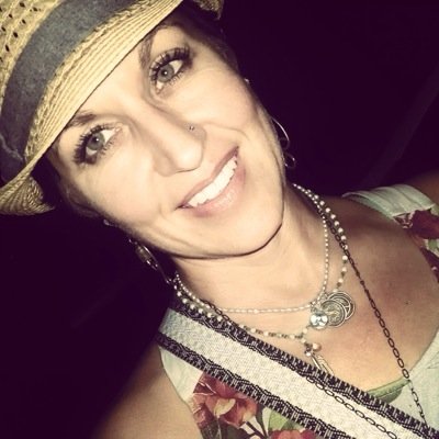 tizgirl323's profile picture. 