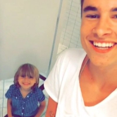 Follow @averagecaylen because goals :)