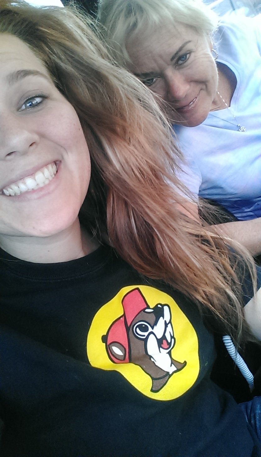 Haley Christine, 18, offically graduated, ready to get the heck out of my city and into the country! Trucks are my obsession, and i love to dance. ✌