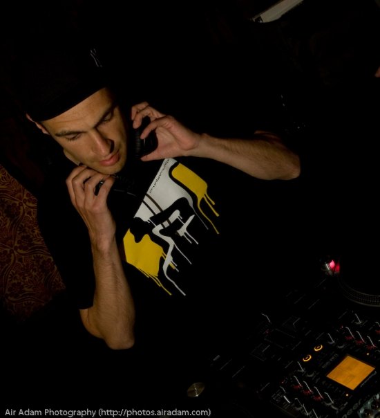 TURNTABLIST, IDA / DMC DJ CHAMPION, PRODUCER, BEATMAKER