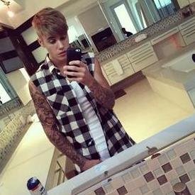 FOLLOW MEE. Hi! I'm Deborah, i'm 15 years old, i'm from Italy. @justinbieber is my idol ❤ ☺ I love Dear Jack.