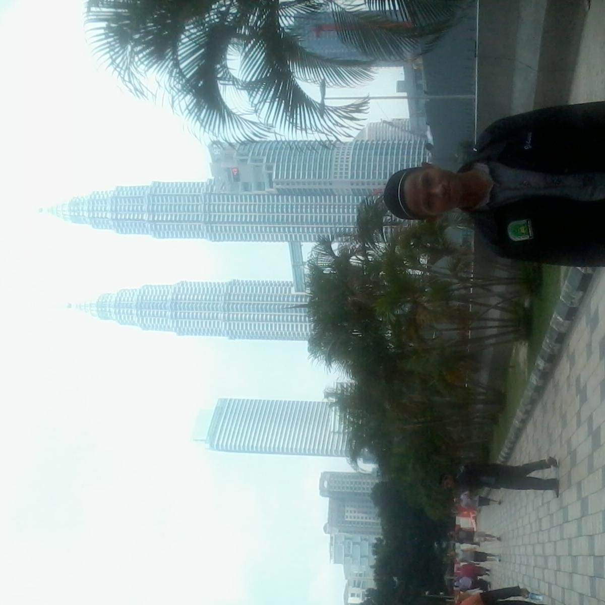 hidup adalah perjuangan
/chemical engineering in syiah kuala university/life is easy if we enjoy it