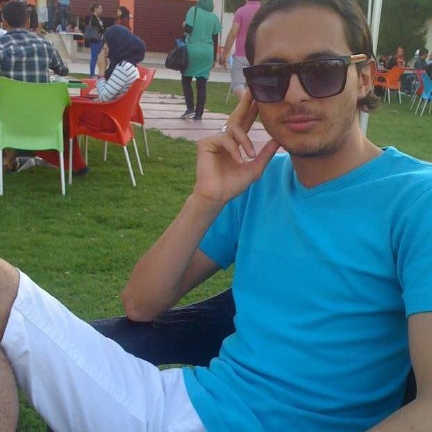 hammami omar *1990* tunisien * etudient.  j'aime la langue italienne /théâtre/cinema/ animation