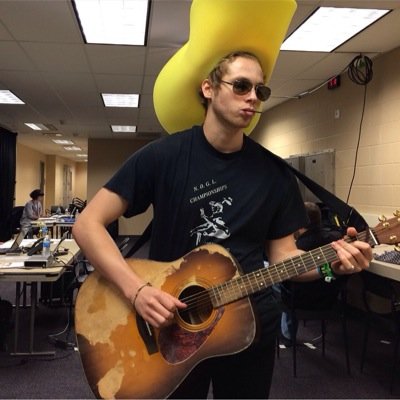 free follow from @the5sosdonut
