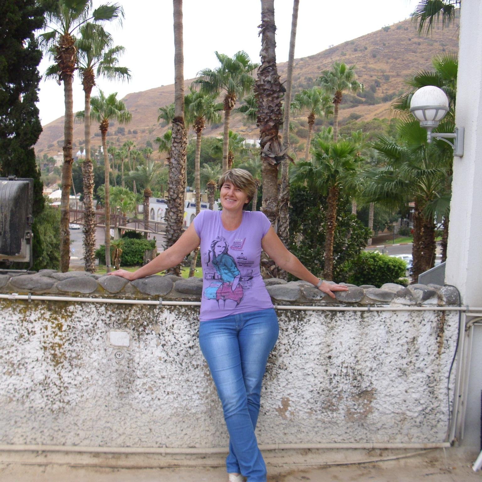 NDuhlicher's profile picture. Три вещи никогда не возвращаются обратно - Время; Слово; Возможность.
Поэтому: Не теряй времени, Выбирай слова, Не упускай возможность.