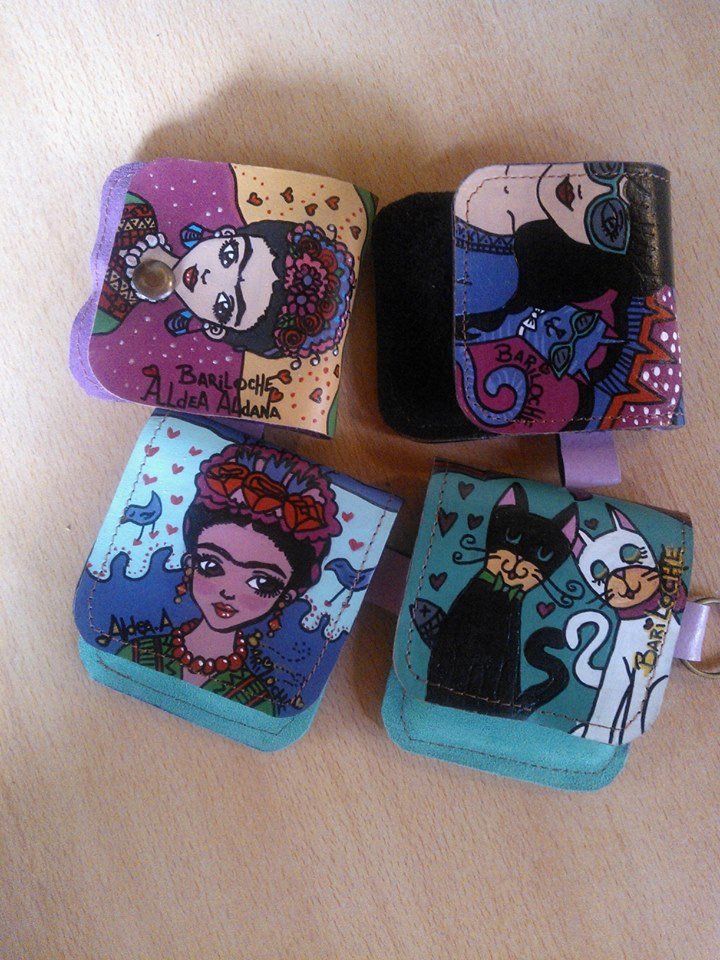 AldeaAb's profile picture. Carteras artesanales,portacelulares y objetos únicos. Arte en cuero!