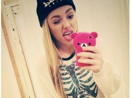 well..... um.... yea one direction is the ßae of the ßae.... so follow me k? bye!