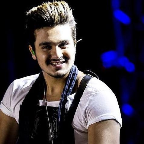 Tudo começo (10/01/2010) Luan Seguiu / / 2014
E Voç Que Me Move Luan Santana♥♥ (Criado: 09/01/14)
