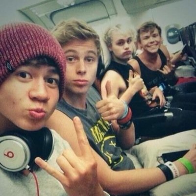 Our shit:
Vine: 5SOS kinda..
Instagram: Mashterbate