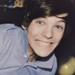 this is a free follow from @louisdesire she follows back :)