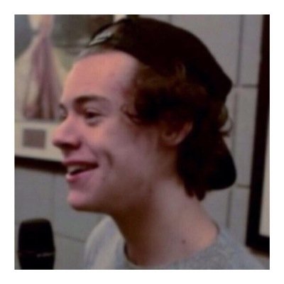 hello follow @smileyzxyn because she gave you a free follow, make sure you ask her for a follow back!