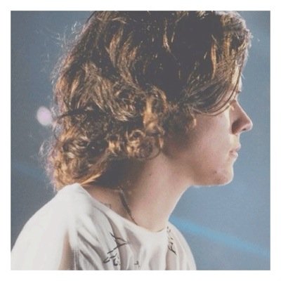 hello follow @smileyzxyn because she gave you a free follow, make sure you ask her for a follow back!