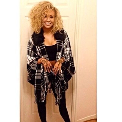 « Une blanche avec un afro » ✋