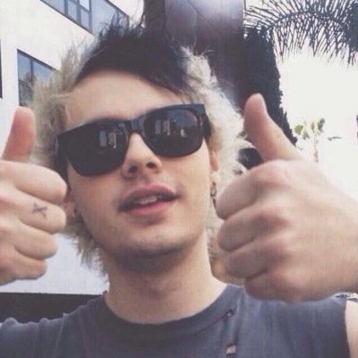 FREEFOLLOW!! GO FOLLOW @stopmichaeI2k14 & @YlKESS